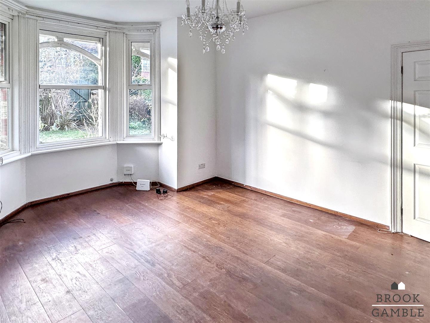 1 Bedroom Flat. Willingdon Road in Eastbourne,  4